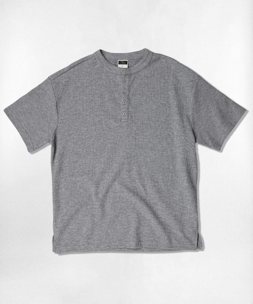 NOTUSUAL(ノットユージュアル)の「ユーズアルワッフルヘンリーネック半袖Tシャツ3カラー(Tシャツ/カットソー・レディース・ライトグレー/ホワイト/ブラック・MEDIUM/LARGE/X-LARGE)」の16枚目の写真