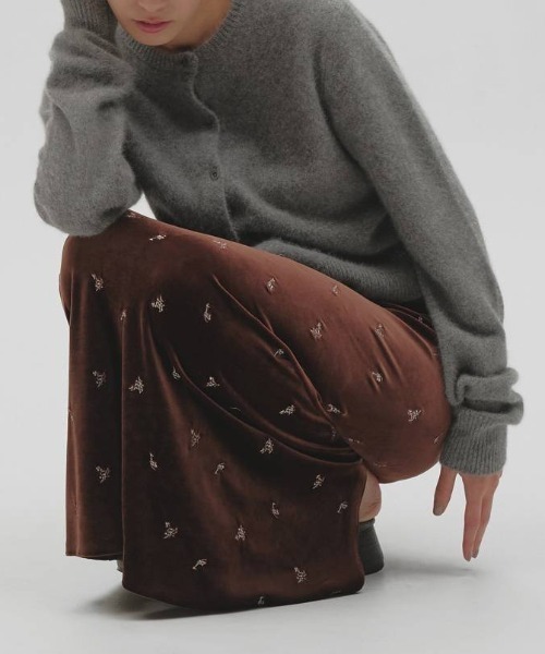 TODAYFUL(トゥデイフル)の「【TODAYFUL/トゥデイフル】Petit Flower Velour Skirt/プチフラワーベロアスカート(スカート・レディース・ブラウン/ブラック・36/38)」の3枚目の写真