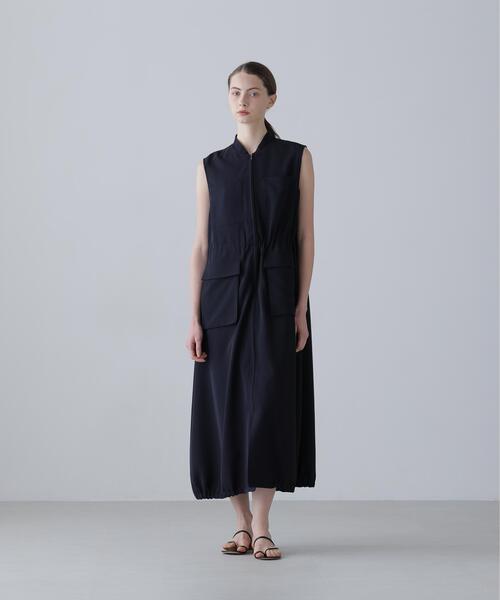 ADORE(アドーア)の「◆ドライタッチツイルワンピース(ワンピース・レディース・ベージュ/ネイビー・38)」の2枚目の写真
