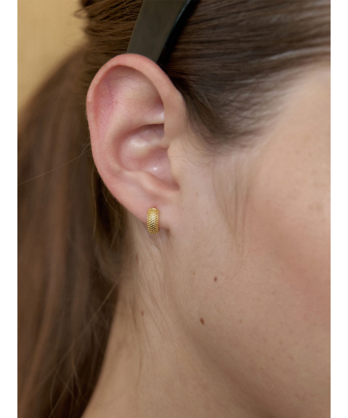 LOVE ME MONSTER(ラブミーモンスター)の「Tini Dots Ring Earrings (L253MER080)(ピアス(両耳用)・レディース・ゴールド/シルバー・FREE)」の5枚目の写真