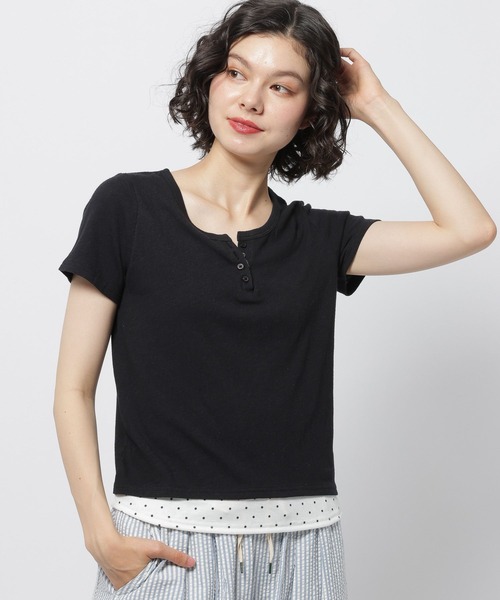 niko and...(ニコアンド)の「フェイクレイヤーヘンリーTシャツ(Tシャツ/カットソー・レディース・オフホワイト/チャコール/ブラック・LARGE/MEDIUM)」の17枚目の写真