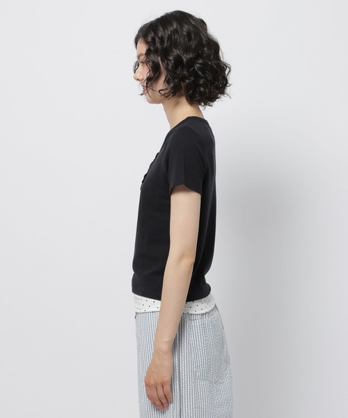 niko and...(ニコアンド)の「フェイクレイヤーヘンリーTシャツ(Tシャツ/カットソー・レディース・オフホワイト/チャコール/ブラック・LARGE/MEDIUM)」の15枚目の写真