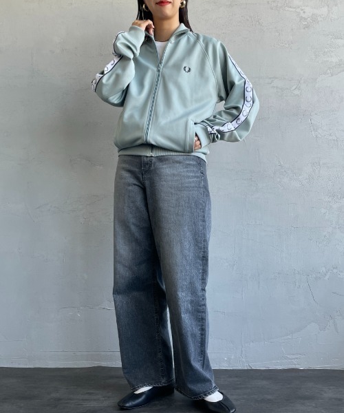 FRED PERRY（フレッドペリー）の「[FRED PERRY/フレッドペリー] トラックジャケット（ジャージ・レディース・ブルー・S）」の2枚目の写真