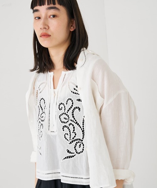 collex(コレックス)の「カットワーク刺繍サイドリボンベスト(ベスト・レディース・ホワイト/ブラック・フリー)」の18枚目の写真