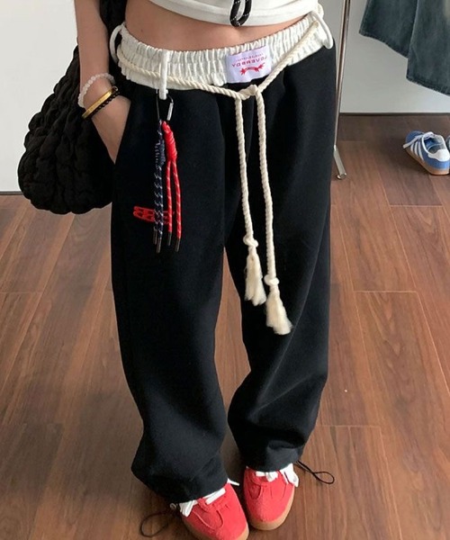 2ly2(トゥーリートゥー)の「ロープベルト付きストリートワイドパンツ(その他パンツ・レディース・ネイビー/ブラック/ライトグレー・FREE)」の2枚目の写真