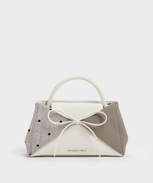 CHARLES & KEITH(チャールズ & キース)の「Hazel ヘーゼル ストライプ ボウパネルド ハンドルバッグ(ハンドバッグ・レディース・ライトベージュ/ライトピンク・S)」の20枚目の写真