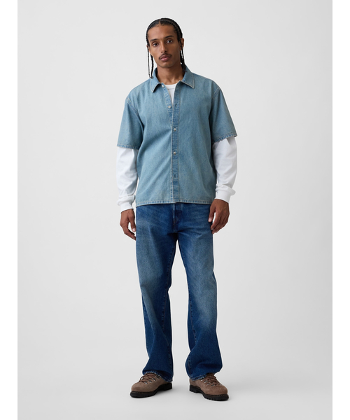 GAP(ギャップ)の「デニム リラックスフィットシャツ(シャツ/ブラウス・メンズ・ブルー・XL/XS/S/M/L)」の2枚目の写真
