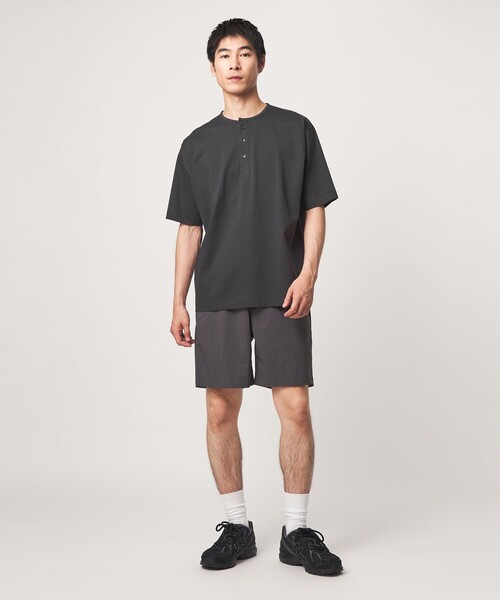 green label relaxing(グリーンレーベルリラクシング)の「クリア MVS ヘンリーネック 半袖 Tシャツ(Tシャツ/カットソー・メンズ・ホワイト/ダークグレー/モカ・S/M/L/XL)」の8枚目の写真