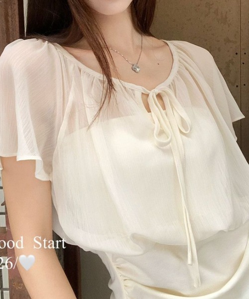 LUCPY（ラクピー）の「シフォンフリルスリーブドロストブラウス（シャツ/ブラウス・レディース・ホワイト・MEDIUM/SMALL/X-LARGE/LARGE）」の2枚目の写真