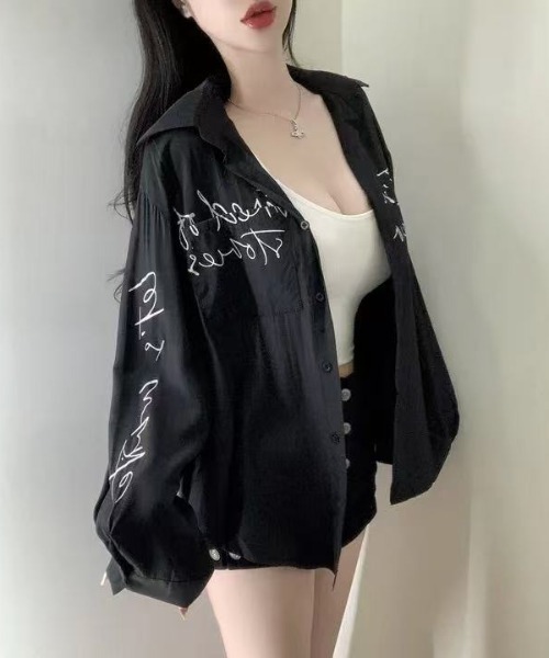semuse（セミューズ）の「ニュアンスアートデザインルーズシャツ（シャツ/ブラウス・レディース・ホワイト/ブラック・FREE）」の9枚目の写真