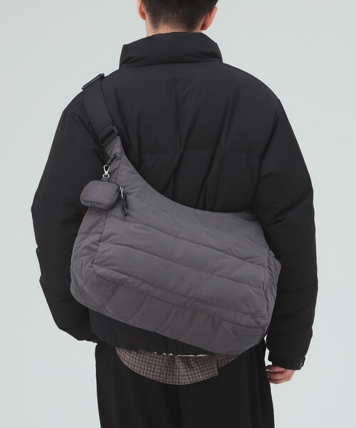 BEAMS HEART(ビームスハート)の「ポケット ショルダーバッグ(トートバッグ・メンズ・ブラック/チャコールグレー・ONE SIZE)」の1枚目の写真