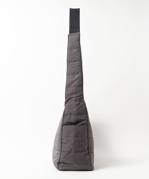 BEAMS HEART(ビームスハート)の「ポケット ショルダーバッグ(トートバッグ・メンズ・ブラック/チャコールグレー・ONE SIZE)」の6枚目の写真