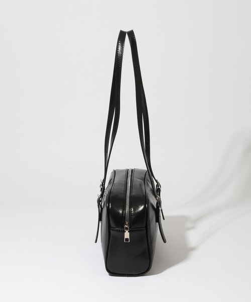 MUCENT（ムセント）の「【MUCENT/ムセント】LUIN METAL LOGO BAGUETTE BAG UNISEX/ルイン メタル ロゴ バゲットバッグ ユニセックス（ショルダーバッグ・レディース・ブラック・FREE）」の7枚目の写真