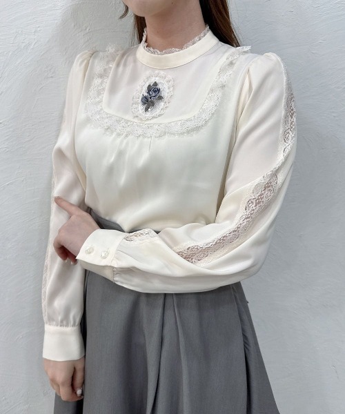 an another angelus(アンアナザーアンジェラス)の「ローズ刺繍レースカメオブラウス/fint フィント(シャツ/ブラウス・レディース・ライトベージュ/アイボリー・FREE)」の17枚目の写真
