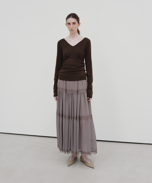 MOHAN(モハン)の「TIF WOOL SHIRRING TOP_3COLORS(Tシャツ/カットソー・レディース・チャコールグレー/ベージュ/ブラウン・SMALL/MEDIUM/LARGE)」の6枚目の写真