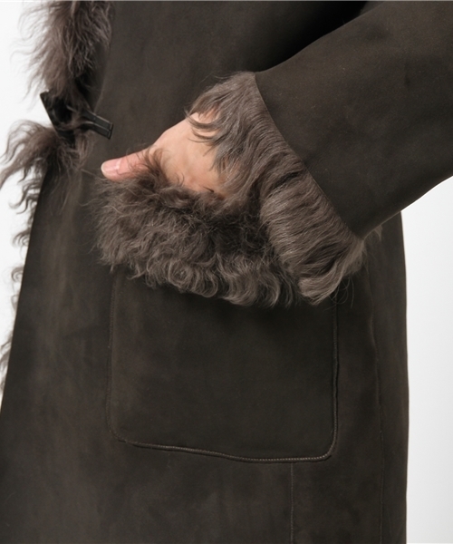 UNITED ARROWS(ユナイテッドアローズ)の「(UNKNOWN(アンノウン)> MTN DUFFLE(ムートンコート・メンズ・ライトグレー・MEDIUM)」の6枚目の写真