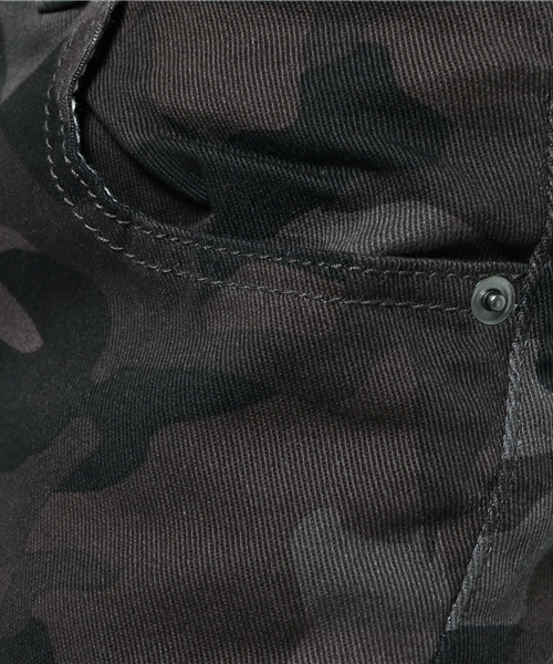 VIBGYOR（ヴィブジョー）の「VIBGYOR Select/ カラースキニーパンツ（チノパンツ・メンズ・その他4/ブラック/カーキ/ブルー/グリーン/ホワイト/ピンク/その他2/その他3/ベージュ/その他1/ワイン/マスタード/サックスブルー/チャコールグレー/サンドベージュ・MEDIUM/LARGE/X-LARGE/SMALL）」の20枚目の写真