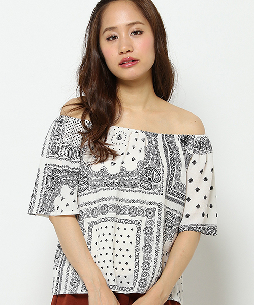 VENCEEXCHANGE(ヴァンスエクスチェンジ)の「フレアオフショルトップス(Tシャツ/カットソー・レディース・ホワイト/オフホワイト/ブルー/その他35/ブラック・MEDIUM)」の3枚目の写真