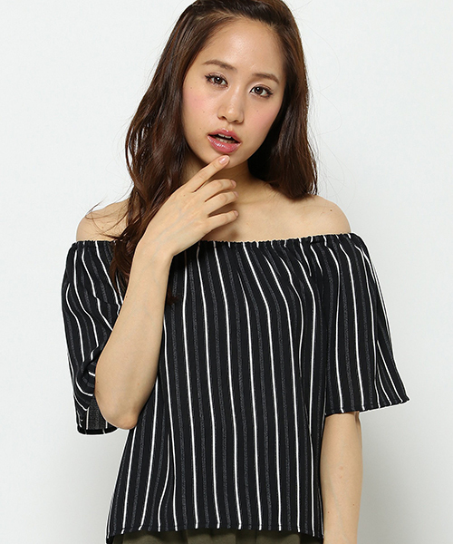 VENCEEXCHANGE(ヴァンスエクスチェンジ)の「フレアオフショルトップス(Tシャツ/カットソー・レディース・ホワイト/オフホワイト/ブルー/その他35/ブラック・MEDIUM)」の1枚目の写真