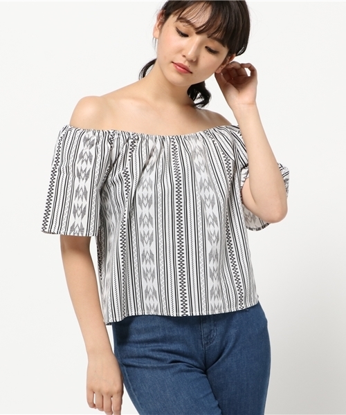 VENCEEXCHANGE(ヴァンスエクスチェンジ)の「フレアオフショルトップス(Tシャツ/カットソー・レディース・ホワイト/オフホワイト/ブルー/その他35/ブラック・MEDIUM)」の22枚目の写真