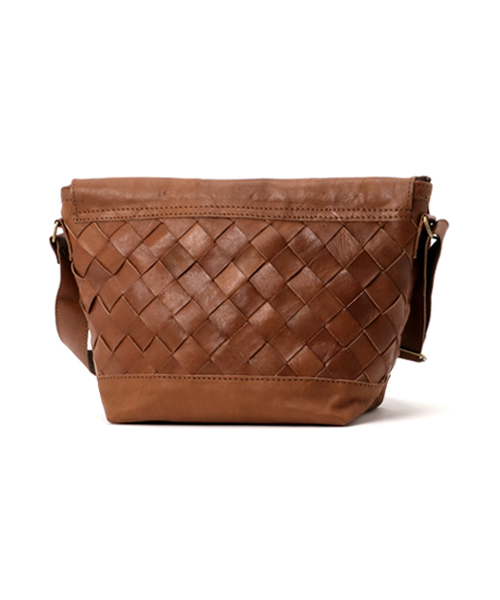 ブラウンレザーショルダーバッグ レザーショルダーバッグ - ブラウン | ZARA Japan / 日本