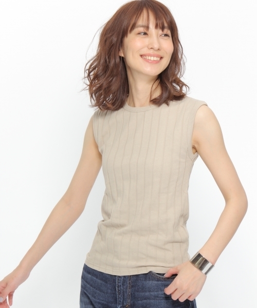 LAKOLE(ラコレ)の「【吸水速乾】ワイドリブノースリーブトップス / LAKOLE(タンクトップ・レディース・ブラック/アイボリー/カーキ/ホワイト/グレー・MEDIUM/SMALL/LARGE)」の5枚目の写真