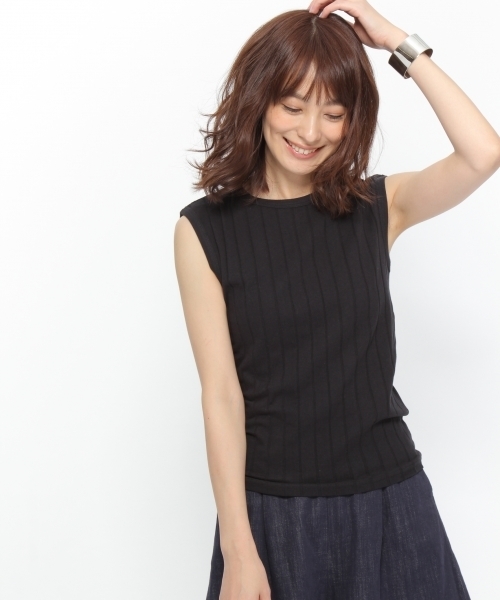 LAKOLE(ラコレ)の「【吸水速乾】ワイドリブノースリーブトップス / LAKOLE(タンクトップ・レディース・ブラック/アイボリー/カーキ/ホワイト/グレー・MEDIUM/SMALL/LARGE)」の10枚目の写真