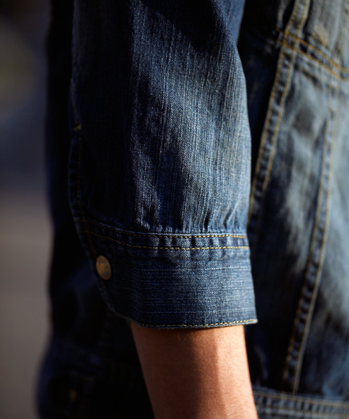 NANO universe（ナノユニバース）の「別注7分Gジャン（デニムジャケット・メンズ・ブルー/ネイビー・MEDIUM/LARGE）」の5枚目の写真