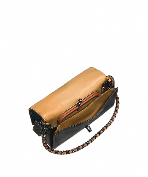 COACH（コーチ）の「ディンキー グラブタン レザー ウィズ ティー