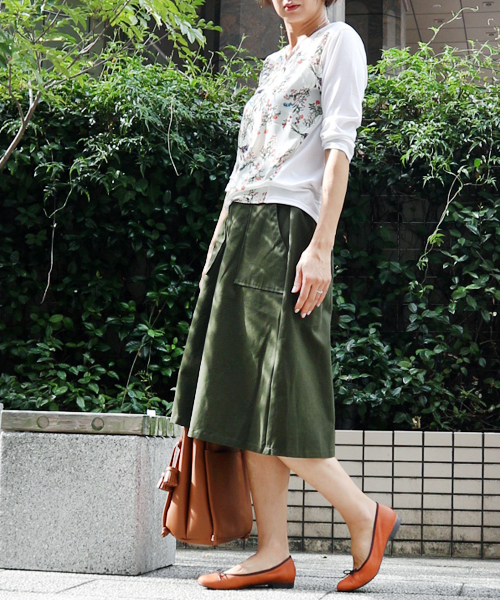 Lilou＆Lily（リルアンドリリー）の「【Lilou＆Lily/リルアンドリリー】 salle de bal別注チノベイカースカート（スカート・レディース・オリーブ/チャコール・38/36）」の12枚目の写真