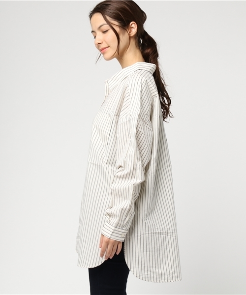 earth music&ecology（アースミュージックアンドエコロジー）の「・タイプライターBIGシャツ（シャツ/ブラウス・レディース・アイボリー/ベージュ/ネイビー/ストライプ・FREE）」の9枚目の写真