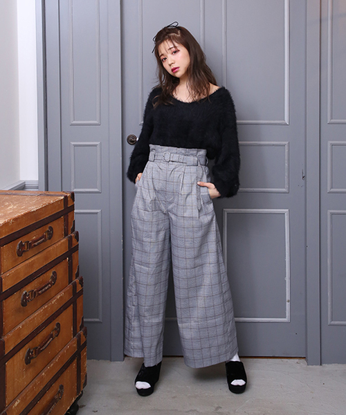 one after another NICE CLAUP(ワンアフターアナザーナイスクラップ)の「Vあきフェザーニットプルオーバー(ニット/セーター・レディース・ブラック/サックスブルー/アイボリー/ピンクベージュ/プラム・FREE)」の12枚目の写真