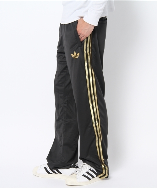 adidas Originals（アディダスオリジナルス）の「日本限定 -Japan