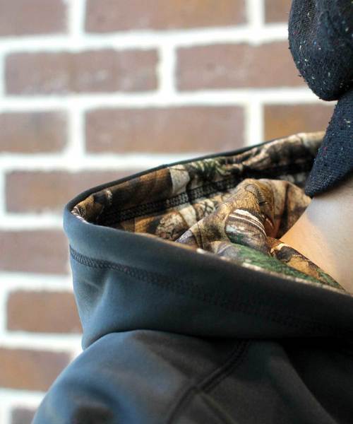 Carhartt(カーハート)の「【carhartt/カーハート】ロゴプリントプルオーバーパーカー(パーカー・メンズ・グレー/ブラック・MEDIUM/SMALL)」の5枚目の写真