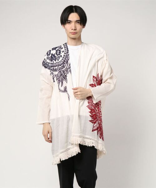 チャイハネ（チャイハネ）の「【チャイハネ】yul トライバル柄フリンジMEN'Sカーディガン（カーディガン/ボレロ・メンズ・ホワイト/ブラック/ブルー/イエロー/カーキ/ライトグレー/ブラック×ブルー/ターコイズブルー/パープル/グリーン系その他/ベージュ/ダークブラック/ダークブルー/ライトカーキ・FREE）」の3枚目の写真