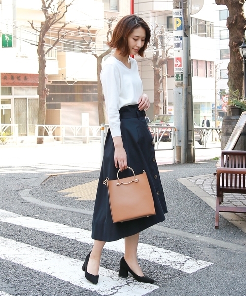 laboratory work（ラボラトリーワーク）の「モダールコットンVネックニットプルオーバー（ニット/セーター・レディース・オフホワイト/杢グレー/グリーン/ピンク・MEDIUM）」の7枚目の写真