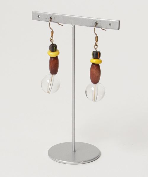 TONE SELECT GOODS(トーンセレクトグッズ)の「【muddy-maua】エスニックウッドクリアピアス(ピアス(両耳用)・レディース・レッド/イエロー・FREE)」の1枚目の写真