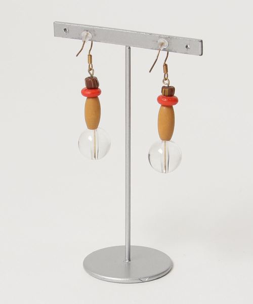 TONE SELECT GOODS(トーンセレクトグッズ)の「【muddy-maua】エスニックウッドクリアピアス(ピアス(両耳用)・レディース・レッド/イエロー・FREE)」の3枚目の写真