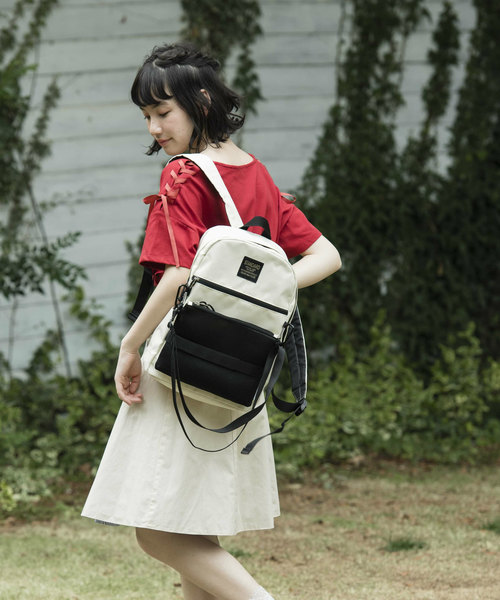 OLIVE des OLIVE（オリーブデオリーブ）の「[WEB限定カラー!] サコッシュ付リュック（バックパック/リュック・レディース・ブラック/ネイビー/オフホワイト/ピンク・FREE）」の19枚目の写真