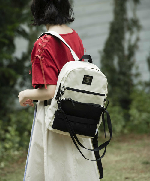 OLIVE des OLIVE（オリーブデオリーブ）の「[WEB限定カラー!] サコッシュ付リュック（バックパック/リュック・レディース・ブラック/ネイビー/オフホワイト/ピンク・FREE）」の14枚目の写真