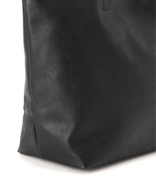 L.H.P(エルエイチピー)の「Basic NeoLeather ToteBag/ベーシックネオレザートートバッグ(トートバッグ・メンズ・ブラック/ダークブラウン/ネイビー/グレー/レッド/ブルー/ライトブラウン・FREE)」の11枚目の写真