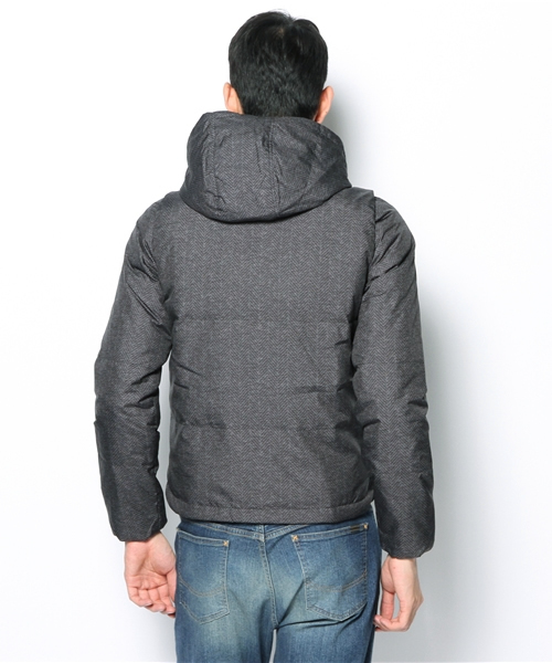 PUMA(プーマ)の「ダウンジャケット - modern lifestyle(ダウンジャケット/コート・メンズ・ブラック/ネイビー/レッド・LARGE/MEDIUM/O/SMALL/XO)」の6枚目の写真