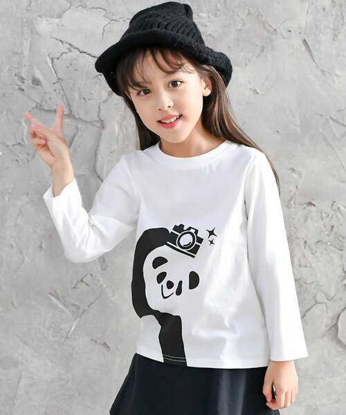 Bee des Bee（ビーデスビー）の「【コットン100％】長袖プリントTシャツ（Tシャツ/カットソー・キッズ・ブラック/ピンク/ミント/ブラック系その他/グレー系その他2/ブラック系その他3/グレー/ブラック系その他2/グリーン系その他/グレー系その他/ブラック系その他4/ホワイト/ブラック系その他5/カーキ/ベビーピンク/ブラック系その他6/ブラック系その他7/モカ/サックスブルー/ブラウン/ネイビー・110cm/100cm/120cm/130cm/140cm/150cm）」の2枚目の写真