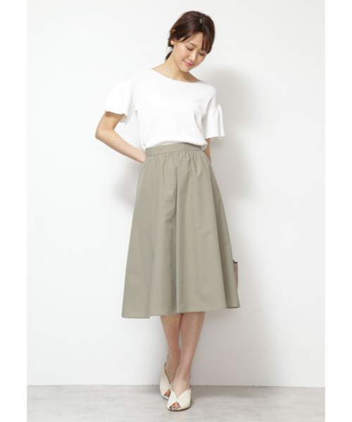 NATURAL BEAUTY BASIC（ナチュラルビューティーベーシック）の「[洗える]フレアスリーブニット（ニット/セーター・レディース・ネイビー/レッド/オフホワイト・MEDIUM）」の17枚目の写真