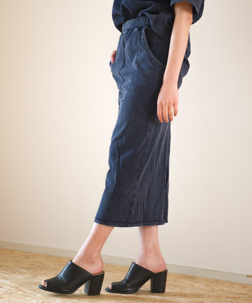 ROGER AND RAW(ロジャーアンドロウ)の「Roger&Raw/ピグメントBackポケットSK(スカート・レディース・ネイビー/ブラウン/カーキ/スミクロ/ライトベージュ・M)」の5枚目の写真