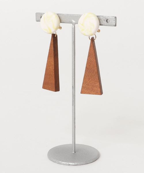 tone(トーン)の「【atelier*mio】Clay × Wood earring(イヤリング・レディース・アクア/レモンイエロー/チェリーピンク・FREE)」の3枚目の写真