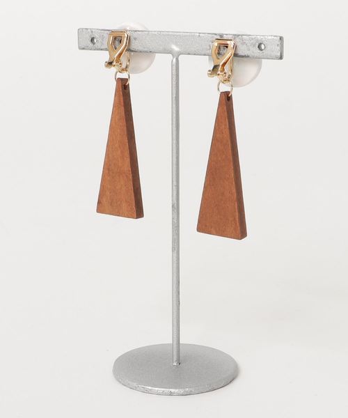 tone(トーン)の「【atelier*mio】Clay × Wood earring(イヤリング・レディース・アクア/レモンイエロー/チェリーピンク・FREE)」の4枚目の写真