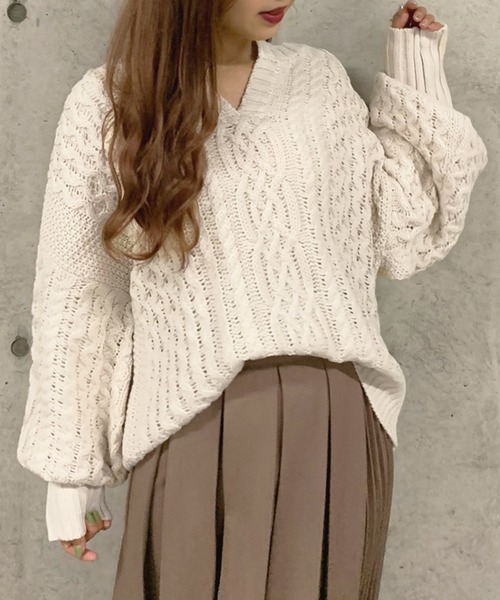 apres jour mignon(アプレジュールミニョン)の「ケーブルキーネックニット【ZOZOTOWN限定アイテム】(ニット/セーター・レディース・アイボリー/スモークピンク/モカ・フリー)」の2枚目の写真