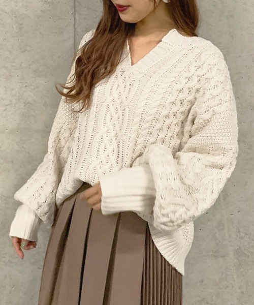 apres jour mignon(アプレジュールミニョン)の「ケーブルキーネックニット【ZOZOTOWN限定アイテム】(ニット/セーター・レディース・アイボリー/スモークピンク/モカ・フリー)」の7枚目の写真