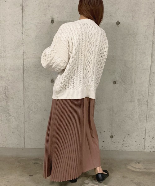 apres jour mignon(アプレジュールミニョン)の「ケーブルキーネックニット【ZOZOTOWN限定アイテム】(ニット/セーター・レディース・アイボリー/スモークピンク/モカ・フリー)」の12枚目の写真